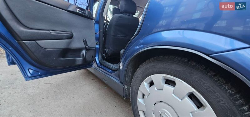 Седан Opel Astra 2006 в Києві