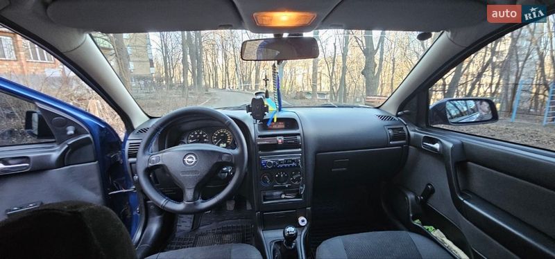 Седан Opel Astra 2006 в Києві