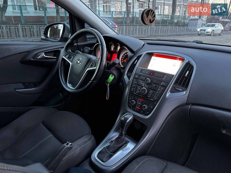Универсал Opel Astra 2014 в Киеве