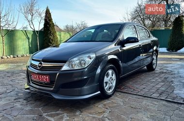 Седан Opel Astra 2009 в Хороле