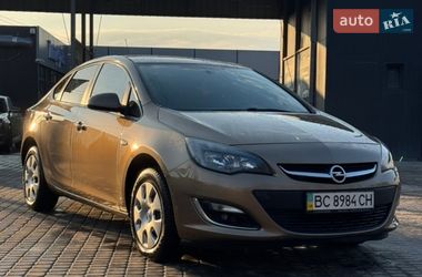 Седан Opel Astra 2012 в Львові