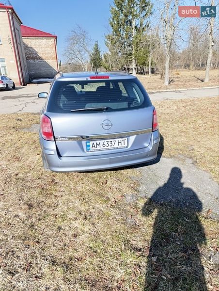 Універсал Opel Astra 2008 в Звягелі