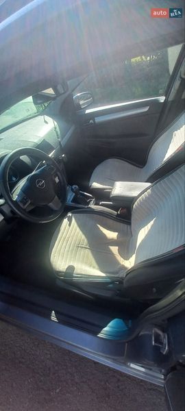 Универсал Opel Astra 2006 в Ровно