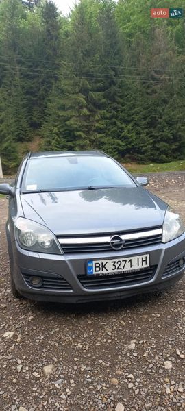 Универсал Opel Astra 2006 в Ровно