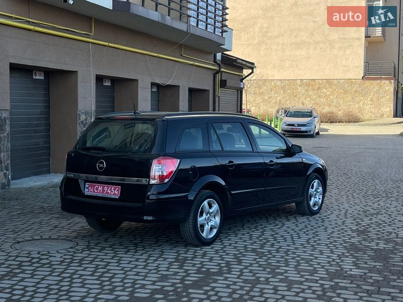 Универсал Opel Astra 2008 в Надворной