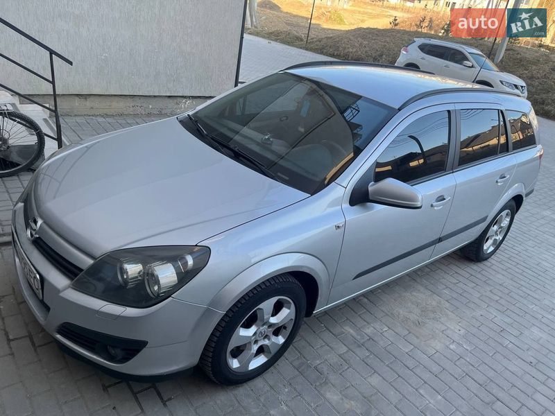 Універсал Opel Astra 2004 в Львові