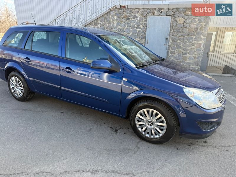 Універсал Opel Astra 2007 в Лубнах