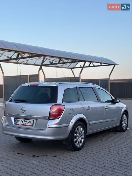 Универсал Opel Astra 2005 в Хмельницком