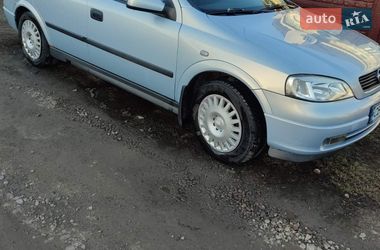 Седан Opel Astra 2004 в Остер