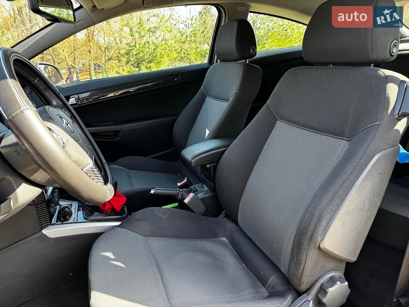 Хэтчбек Opel Astra 2009 в Киеве