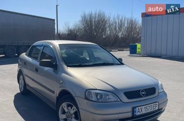 Седан Opel Astra 2008 в Новой Водолаге