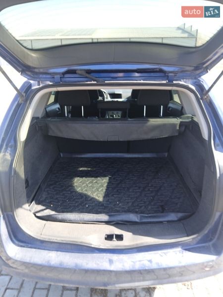 Универсал Opel Astra 2011 в Буске