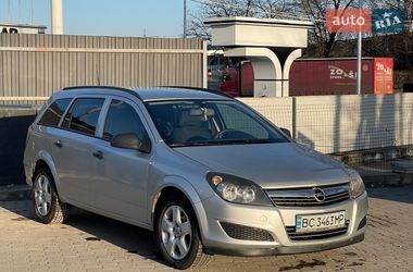Универсал Opel Astra 2011 в Львове