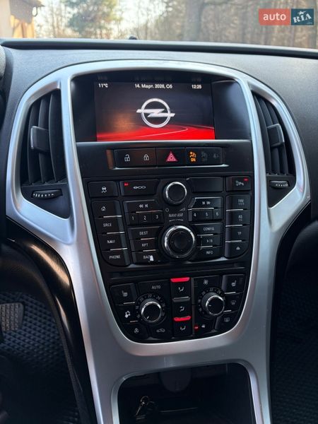 Універсал Opel Astra 2014 в Львові