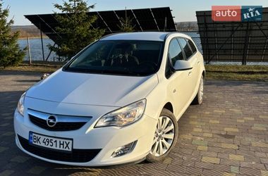 Універсал Opel Astra 2011 в Львові