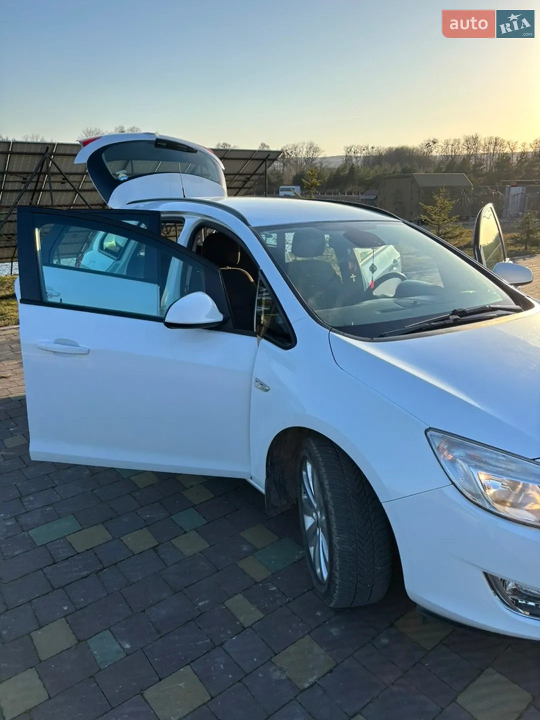 2011 Opel Astra - мініатюра 8