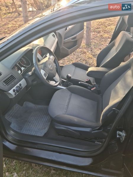 Универсал Opel Astra 2008 в Луцке