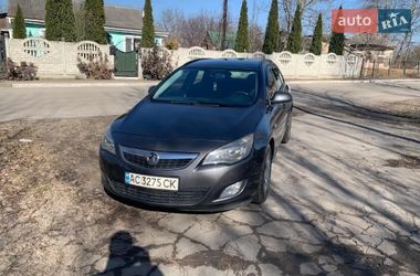 Універсал Opel Astra 2011 в Кореці