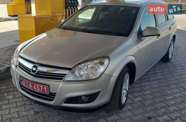 Універсал Opel Astra 2009 в Полтаві