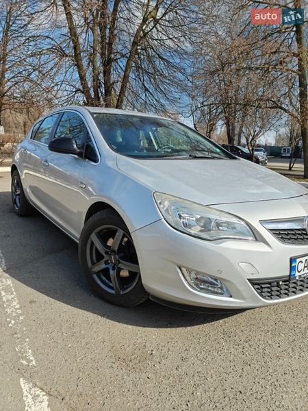 Хетчбек Opel Astra 2010 в Черкасах
