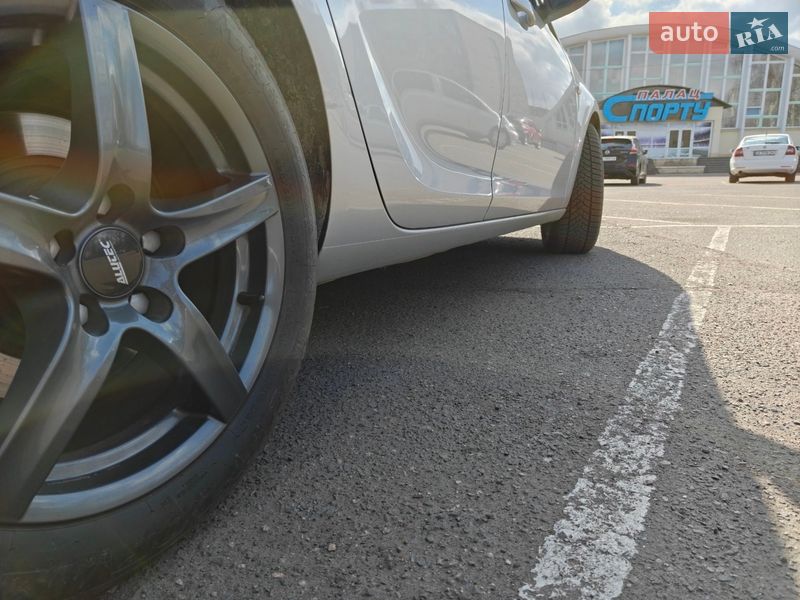 Хетчбек Opel Astra 2010 в Черкасах