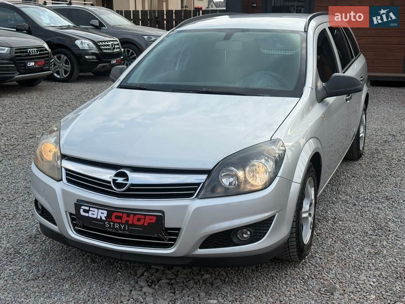 Універсал Opel Astra 2010 в Стрию