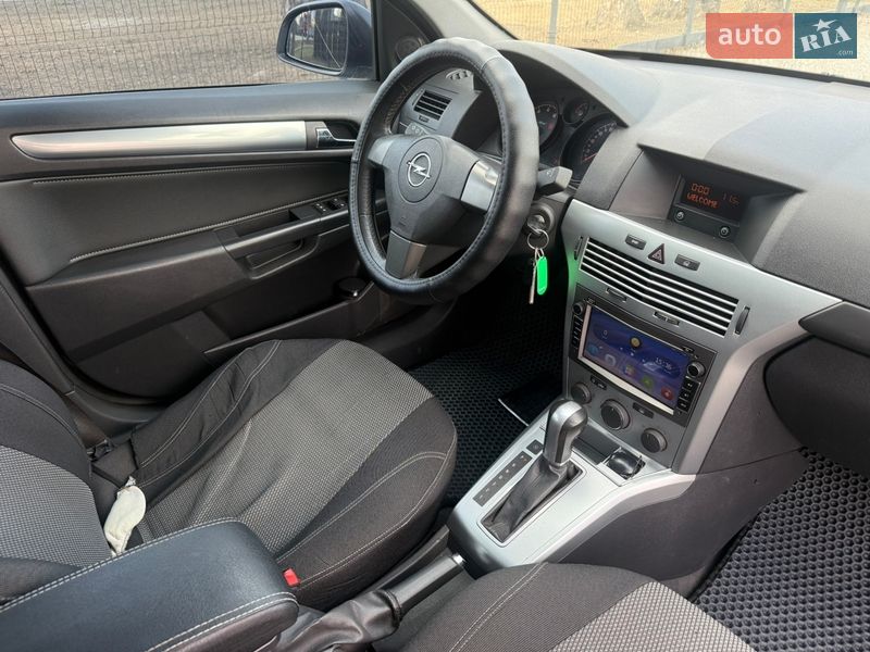 Універсал Opel Astra 2010 в Стрию