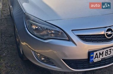 Универсал Opel Astra 2010 в Житомире