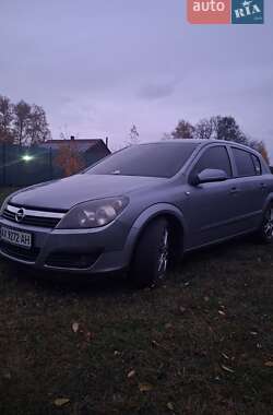 Хетчбек Opel Astra 2006 в Валках