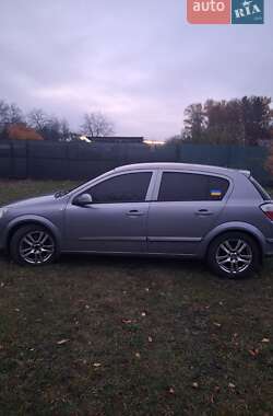Хетчбек Opel Astra 2006 в Валках