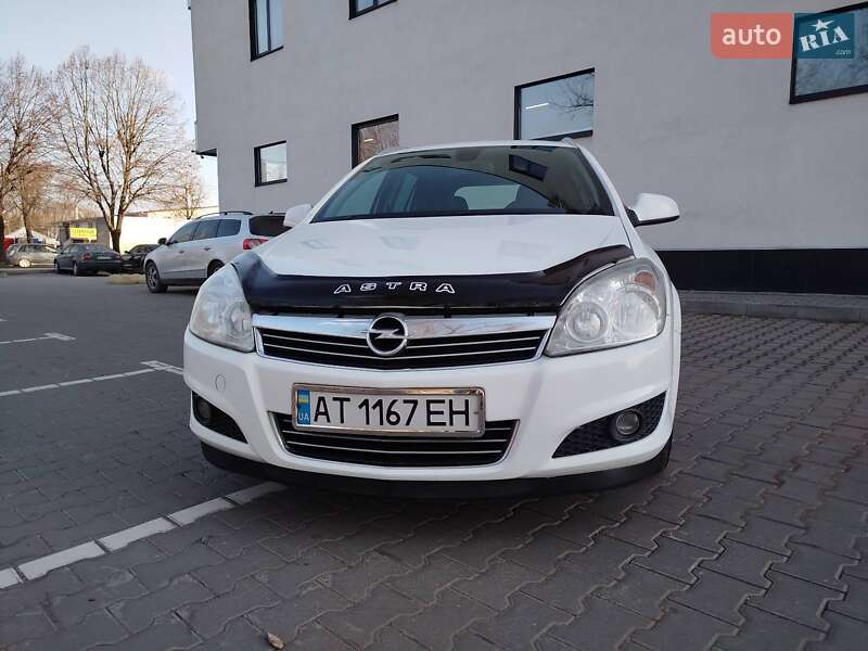 Универсал Opel Astra 2009 в Хмельницком