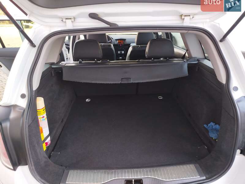 Универсал Opel Astra 2009 в Хмельницком