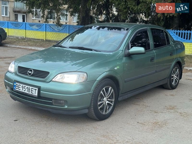 Седан Opel Astra 2007 в Врадиевке