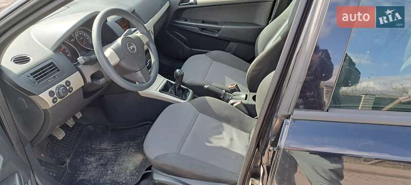 Хэтчбек Opel Astra 2008 в Луцке