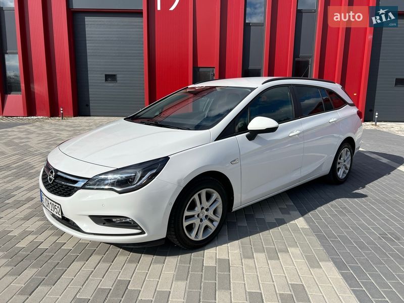 Универсал Opel Astra 2018 в Львове