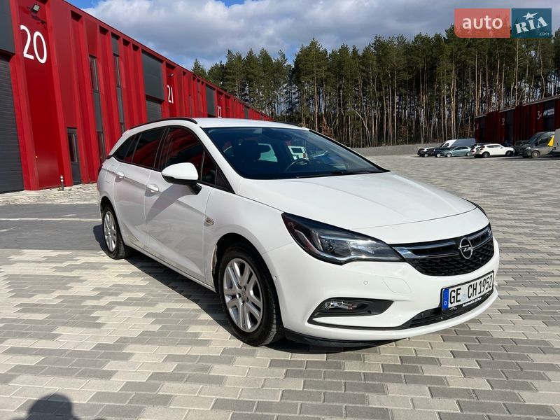 Универсал Opel Astra 2018 в Львове