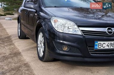 Універсал Opel Astra 2009 в Жидачові