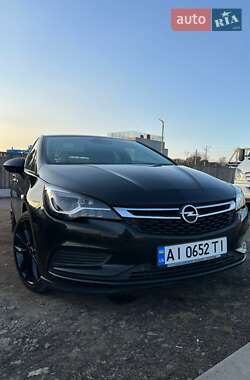 Хэтчбек Opel Astra 2017 в Ирпене