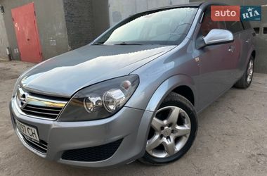 Універсал Opel Astra 2010 в Миколаєві