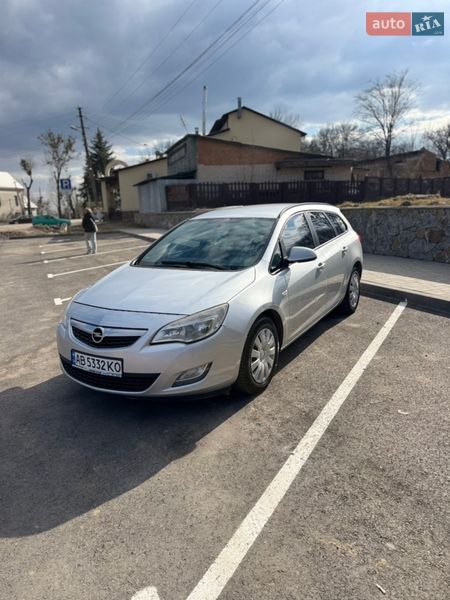 Opel Astra 2012