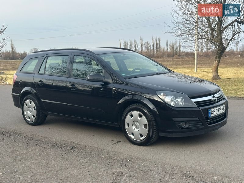 Универсал Opel Astra 2005 в Новом Буге