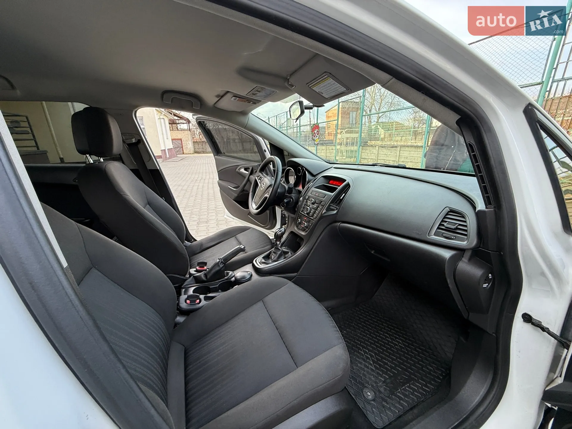 2011 Opel Astra - мініатюра 9
