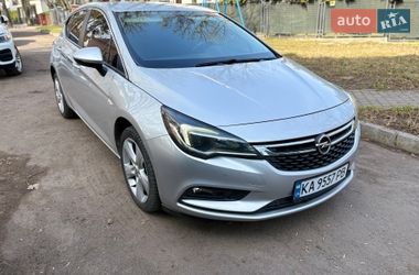 Хэтчбек Opel Astra 2016 в Львове