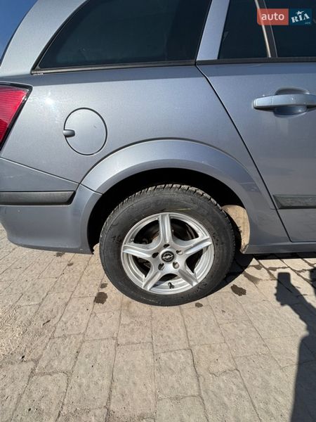 Универсал Opel Astra 2005 в Тернополе