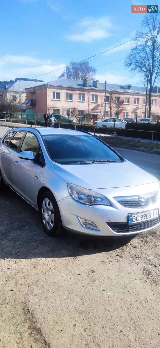 2011 Opel Astra - мініатюра 2