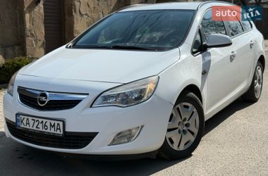 Універсал Opel Astra 2011 в Хмельницькому
