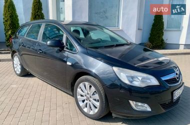 Універсал Opel Astra 2011 в Житомирі