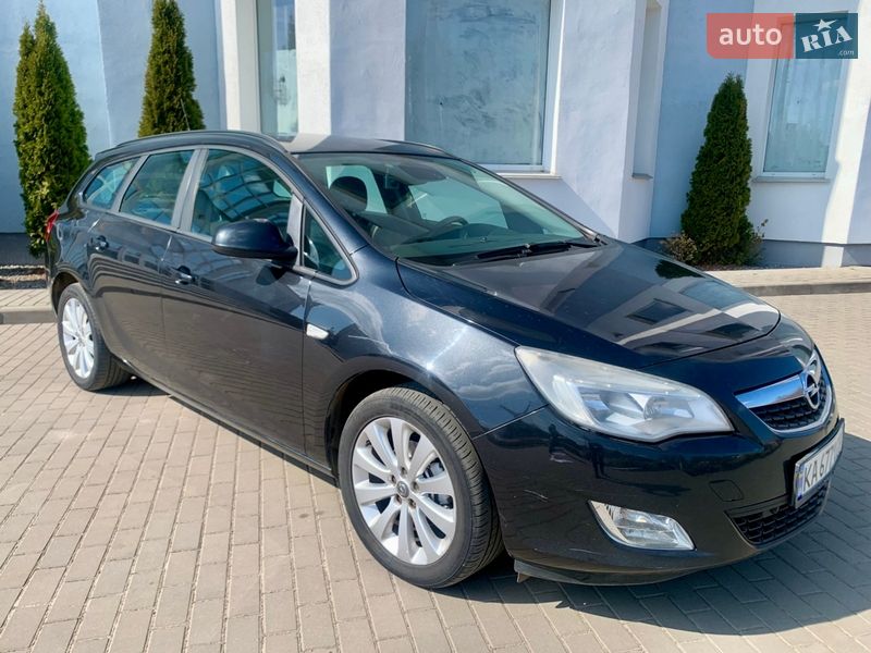 Opel Astra 2011