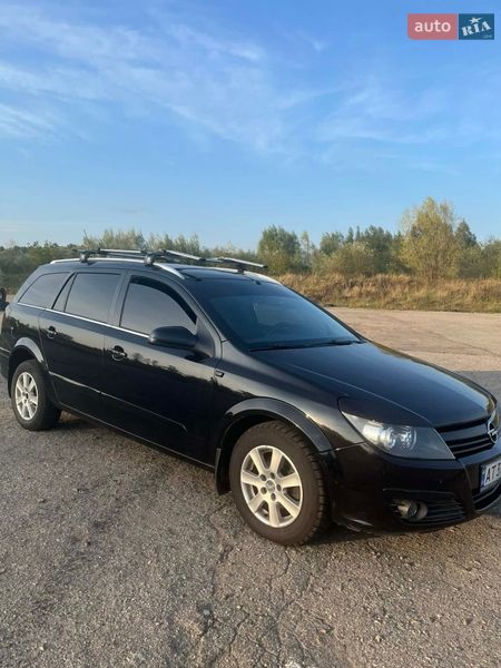 Универсал Opel Astra 2005 в Тысменице