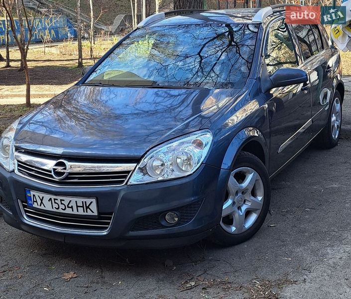 Хэтчбек Opel Astra 2007 в Киеве